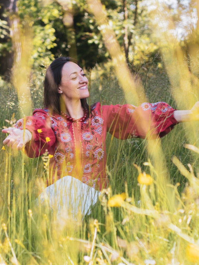 Masha Burlya photo dans l'herbe