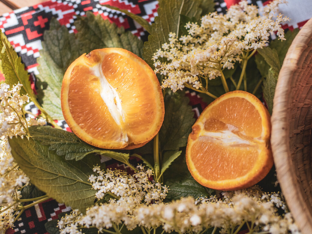 orange + fleur et feuilles